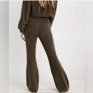 Aerie Groove On Velour Rib Flared High Rise Pants Size Small